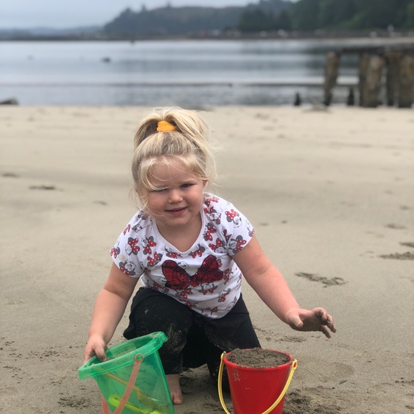 Meet your Posher, Stacy - Picture 9 of 13